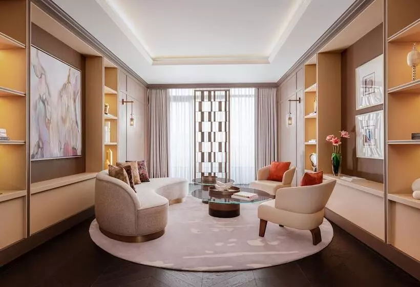 هتل The Ritzcarlton, Baku