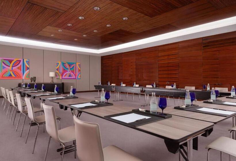 هتل The Ritzcarlton, Baku