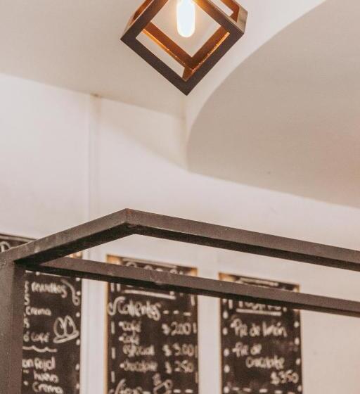 فندق Y Café Ixmati Suchitoto