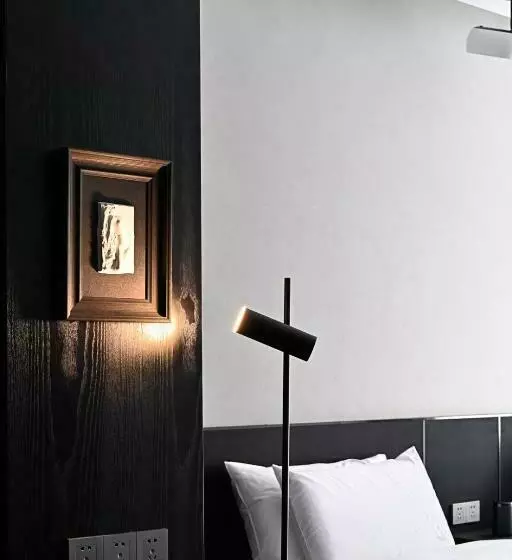 Lia Hotel Shenzhen Qianhai Baoan Center Turnaround Metro Station