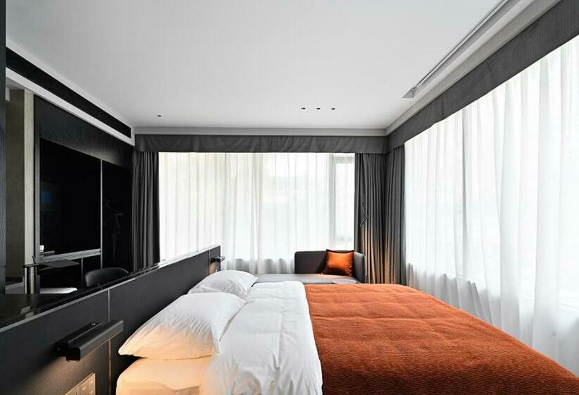 Lia Hotel Shenzhen Qianhai Baoan Center Turnaround Metro Station