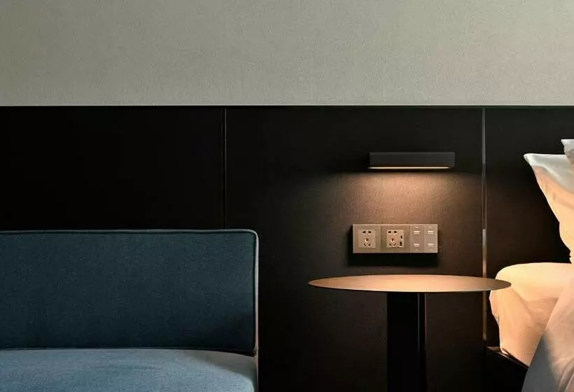 Lia Hotel Shenzhen Qianhai Baoan Center Turnaround Metro Station