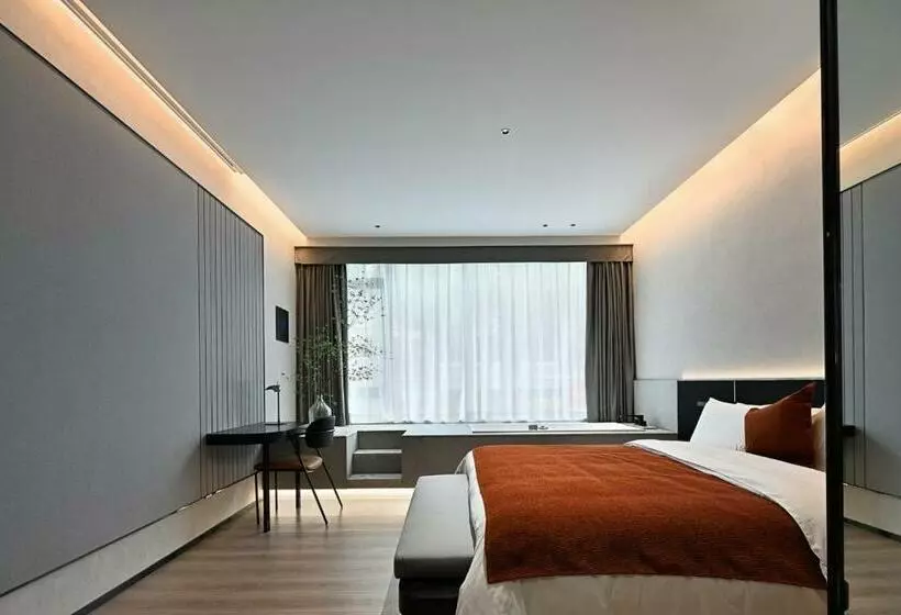 Lia Hotel Shenzhen Qianhai Baoan Center Turnaround Metro Station