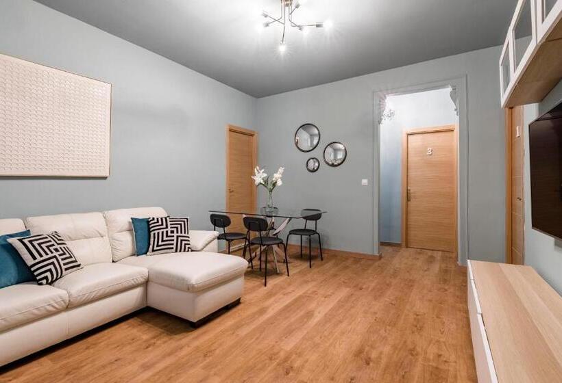 پانسیون Beautiful Room In Heart Of Madrid