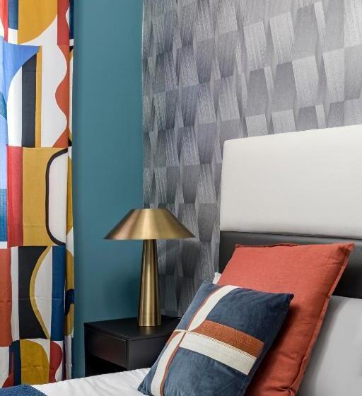 پانسیون Beautiful Room In Heart Of Madrid