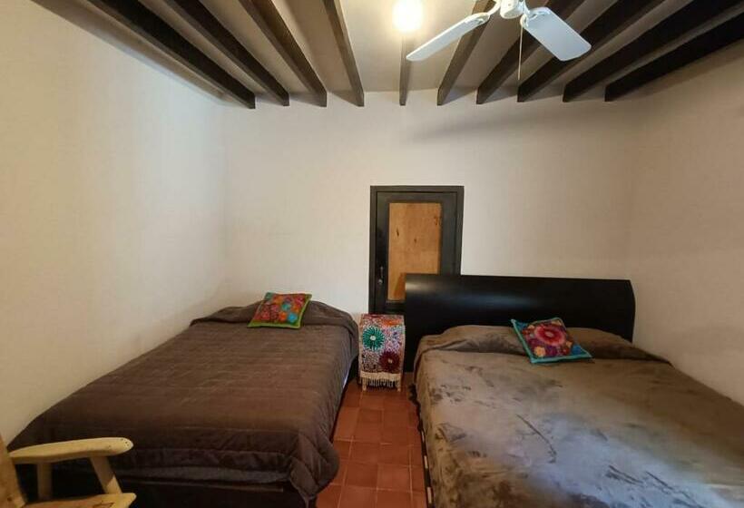 پانسیون Casa Aldama 83