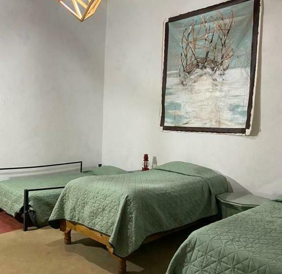 پانسیون Casa Aldama 83