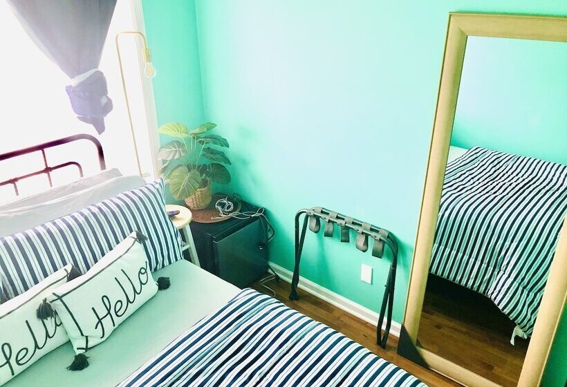 ペンション Peekskill Guesthouse