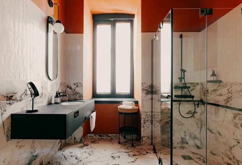 Weltwien Luxury Art Apartments & Free Parking