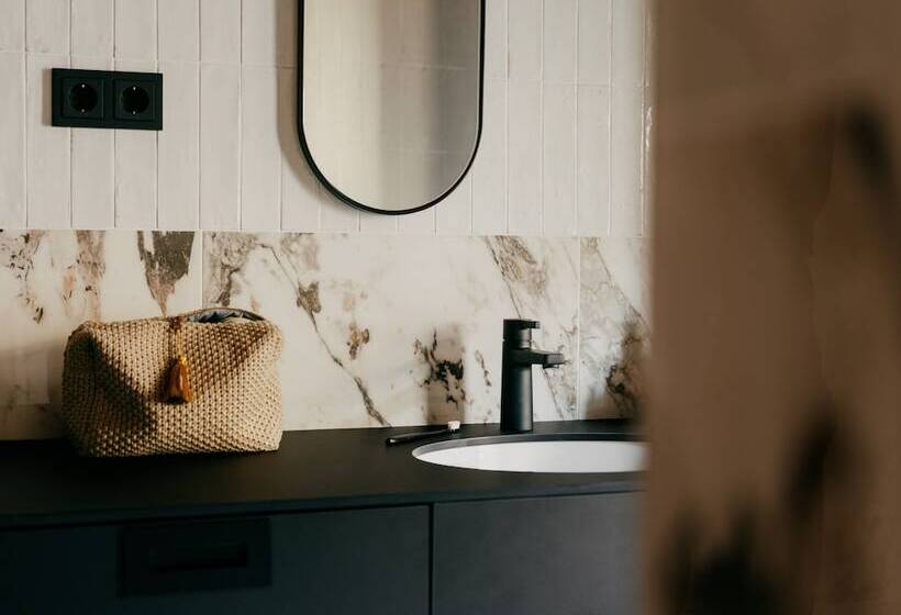 Weltwien Luxury Art Apartments & Free Parking