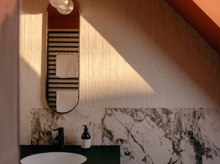 Weltwien Luxury Art Apartments & Free Parking