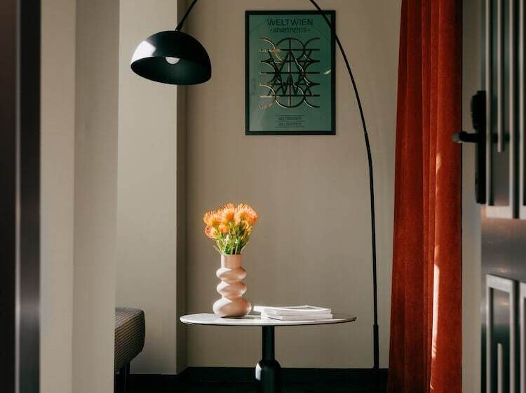 Weltwien Luxury Art Apartments & Free Parking