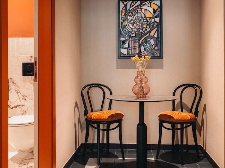 Weltwien Luxury Art Apartments & Free Parking