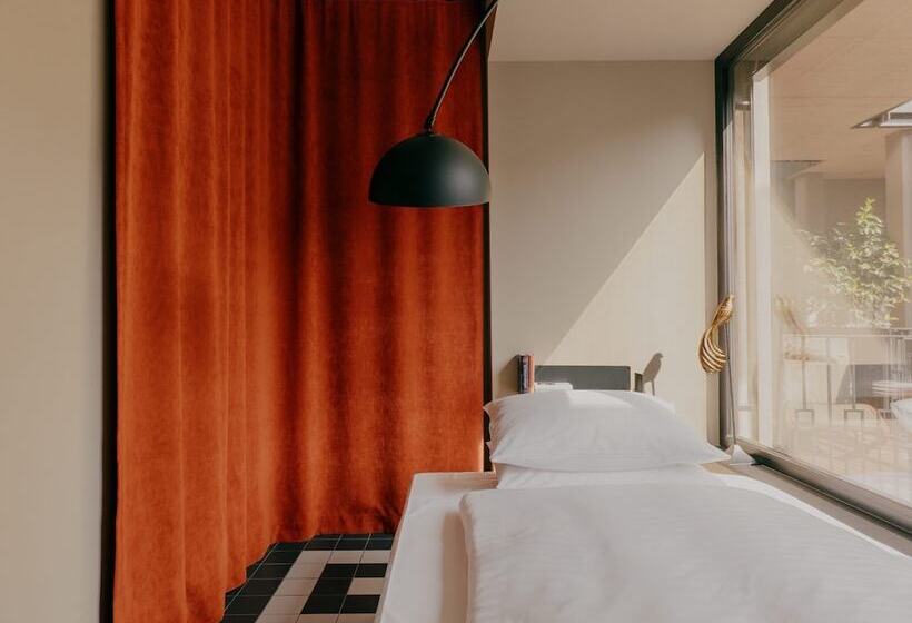 Weltwien Luxury Art Apartments & Free Parking