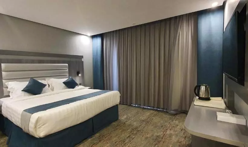 شركة الصنوبرة الفندقية فندق Pine In