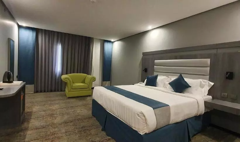 شركة الصنوبرة الفندقية فندق Pine In