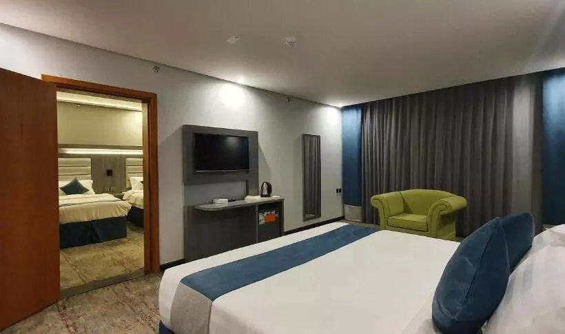 شركة الصنوبرة الفندقية فندق Pine In