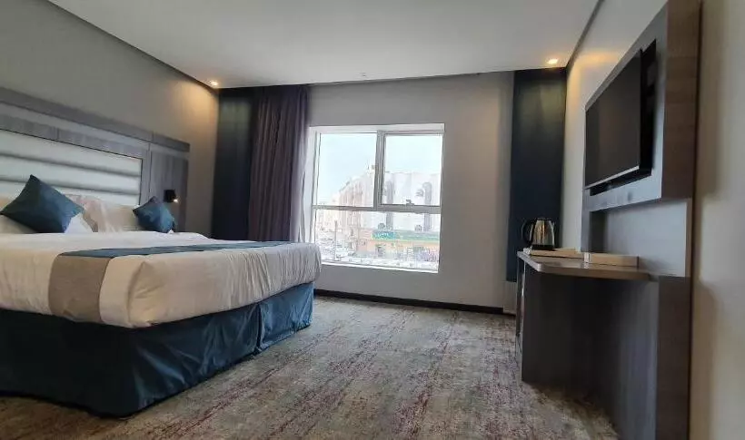 شركة الصنوبرة الفندقية فندق Pine In