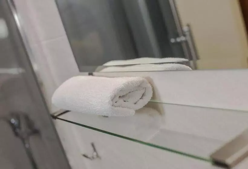 Retkeilymaja Zajazd Drogorad Restauracja I Noclegi