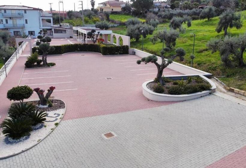 ホテル Al Rustico