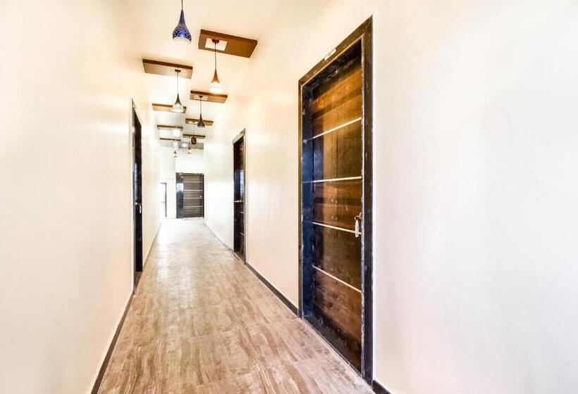 Hotel Oyo 65534  Nisarg