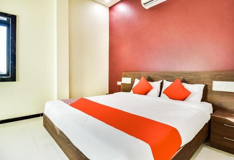 Hotel Oyo 65534  Nisarg