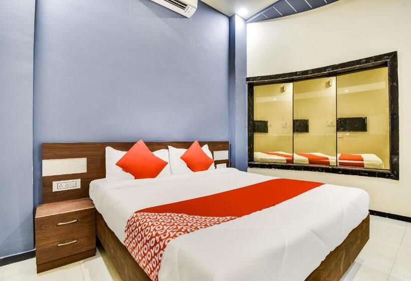 Hotel Oyo 65534  Nisarg