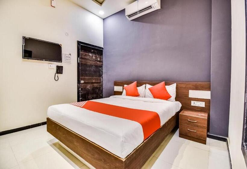 Hotel Oyo 65534  Nisarg
