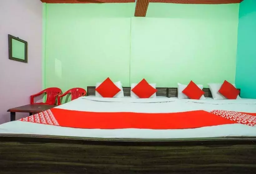 Hotelli Oyo 66014 The Rudralok