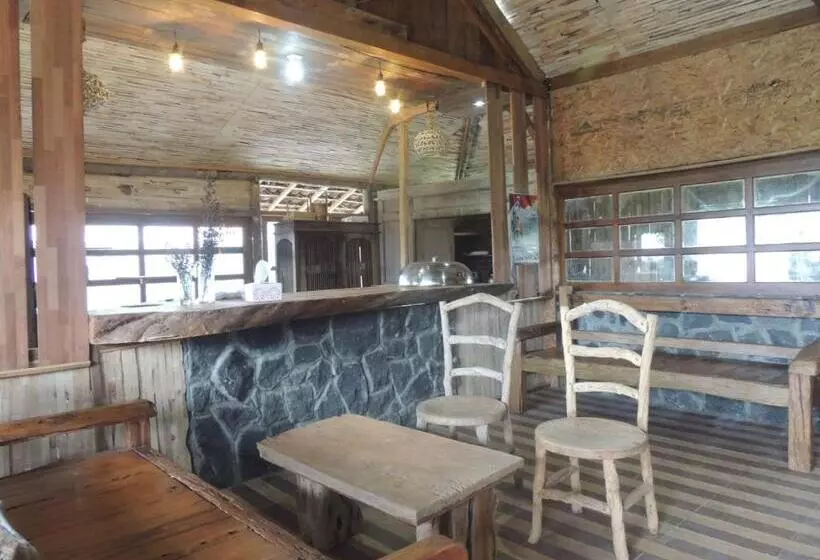 Hotelli Singgasana Villa & Resto