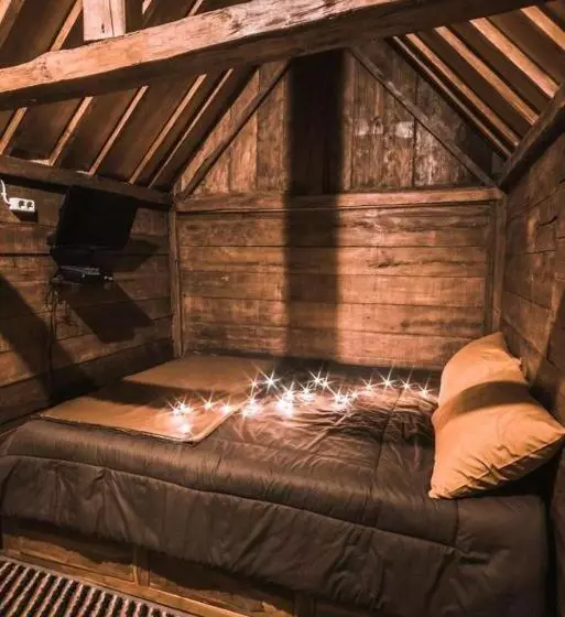 Hotelli Singgasana Villa & Resto