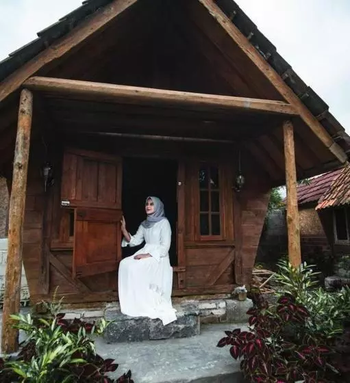 Hotelli Singgasana Villa & Resto