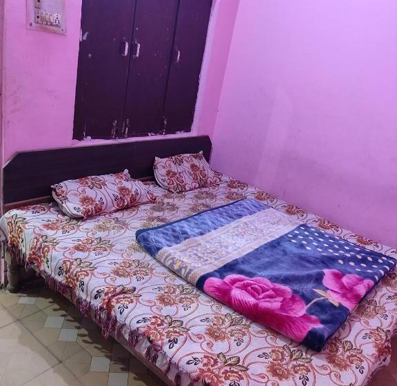 בית מלון כפרי Spot On 88162 Four Season