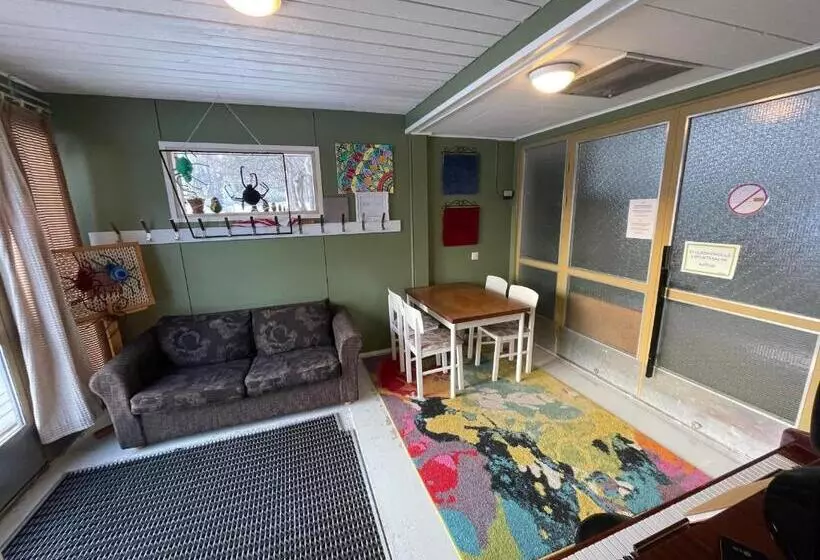 ベッドアンドブレックファースト Koulumäki