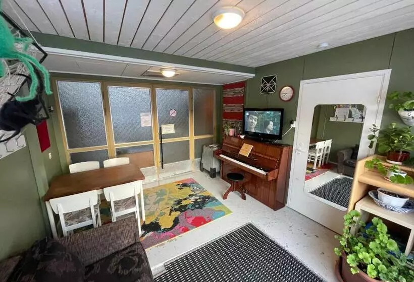 ベッドアンドブレックファースト Koulumäki