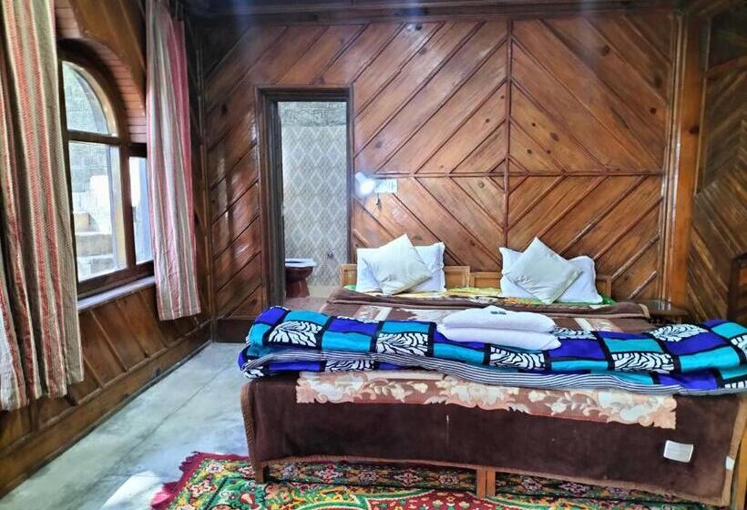 بنسيون Kailwood Guest House