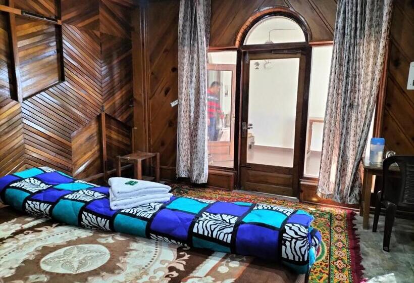 بنسيون Kailwood Guest House
