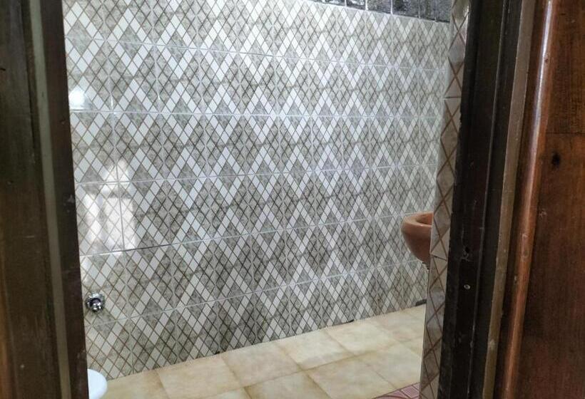 بنسيون Kailwood Guest House