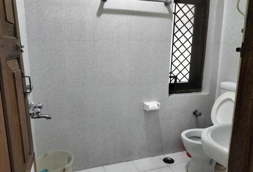 بنسيون Kailwood Guest House