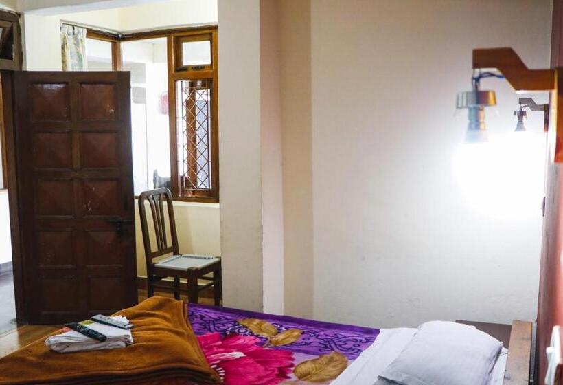 بنسيون Kailwood Guest House