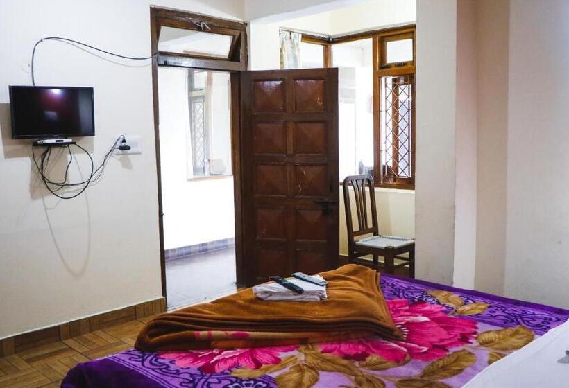 بنسيون Kailwood Guest House