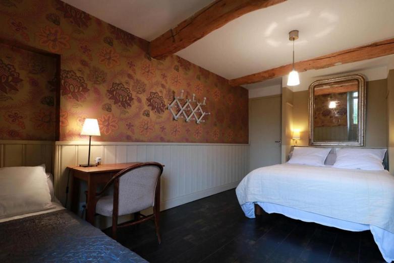 פנסיון L Apouticayre