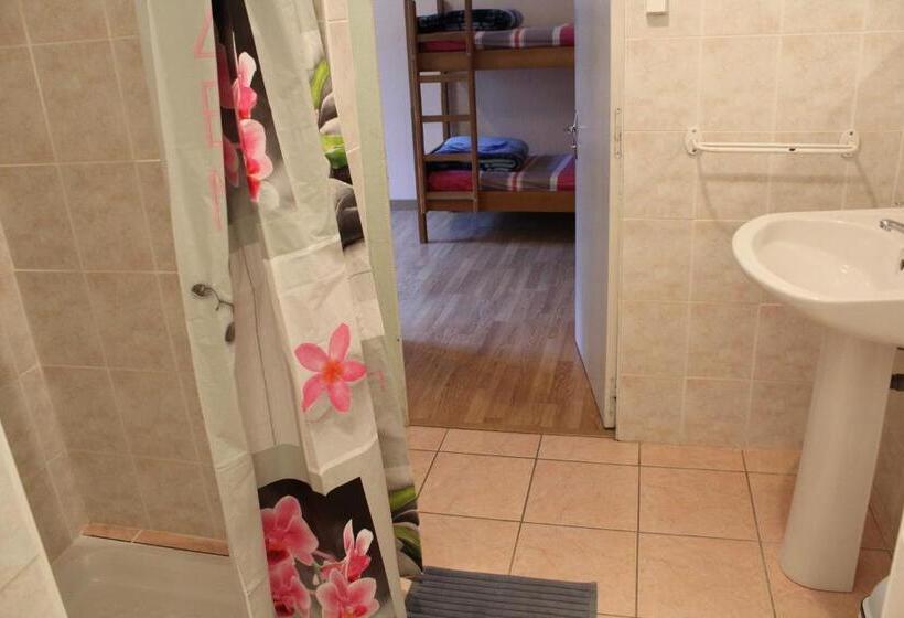 膳宿费 Les Morillons