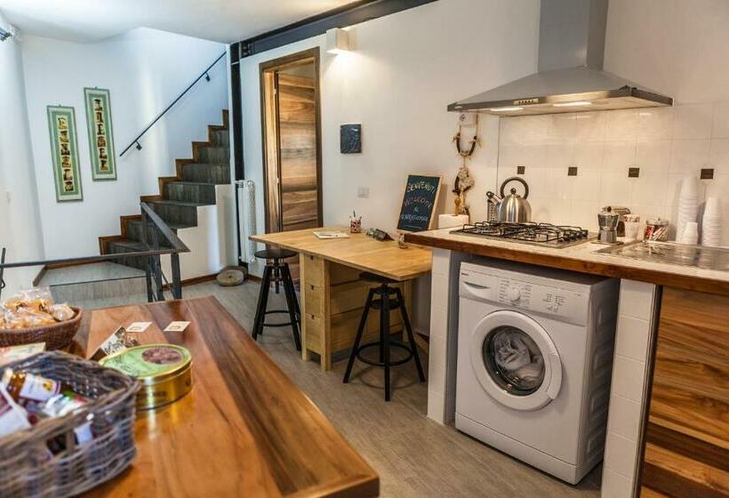 펜션 Morry S Lodge Guest House