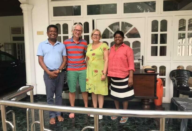 Pensão Tropical Colonial Retreat Minutes From The Beach