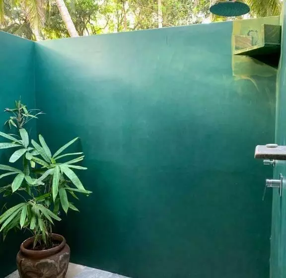 ペンション Tropical Colonial Retreat Minutes From The Beach