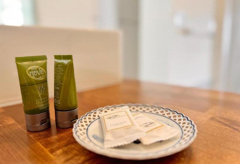 The Sunnyside Sisters Bed And Breakfast