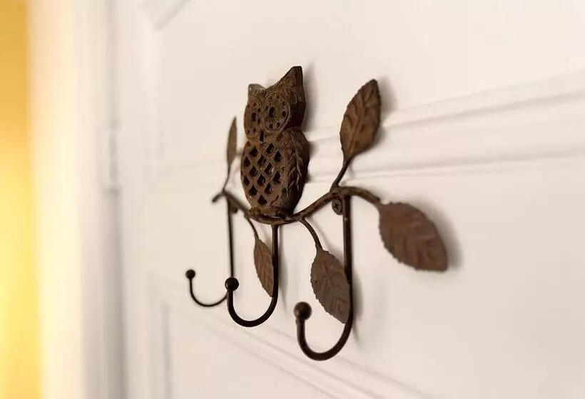 The Sunnyside Sisters Bed And Breakfast