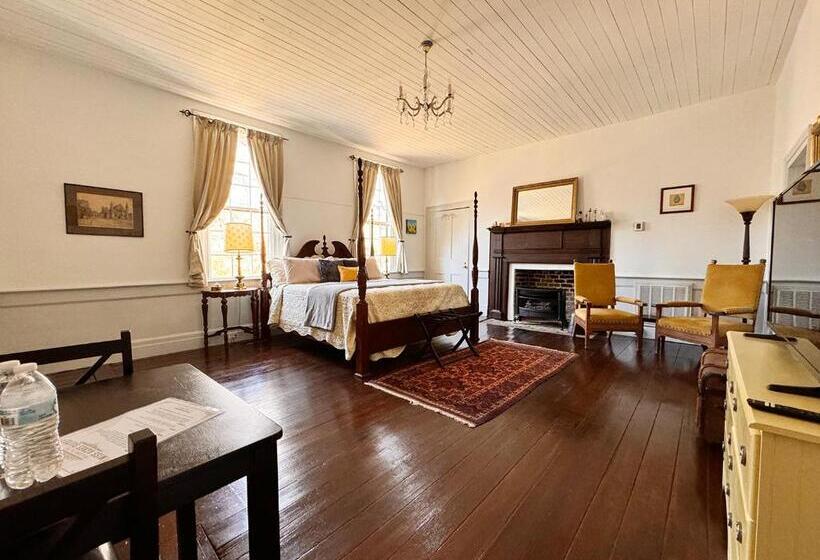 The Sunnyside Sisters Bed And Breakfast