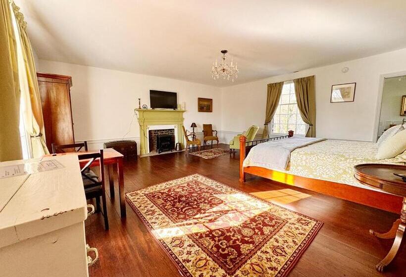 The Sunnyside Sisters Bed And Breakfast